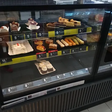 Апартаменты Aura's West Private Parking In Front Yard