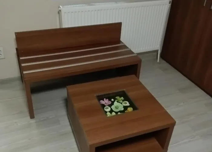 Апартаменти Aura's West Private Parking In Front Yard Бухарест