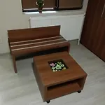 Апартаменти West Queen Private Parking Бухарест